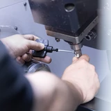 WIHA EasyTorque nyomaték csavarozó kulcsmarkolattal klt. állványban 19r. 0,6-3,0Nm T+IP/No.47197