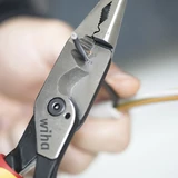 WIHA Industrial electric VDE 8-in-1 multifunkciós villanyszerelő fogó 225 Z13009/No.45705