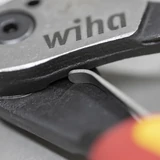 WIHA Industrial electric VDE 8-in-1 multifunkciós villanyszerelő fogó 225 Z13009/No.45705