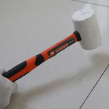 KENDO gumikalapács, üvegszálas 680g fehér No.25511